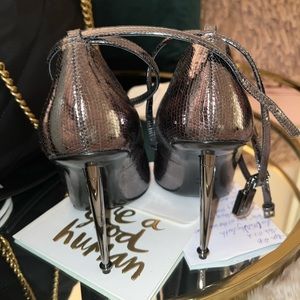 TOM FORD - Embossed Leather Steel Heel Pump